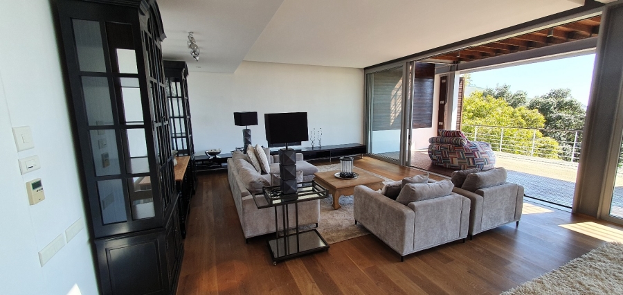 To Let 4 Bedroom Property for Rent in Higgovale Western Cape